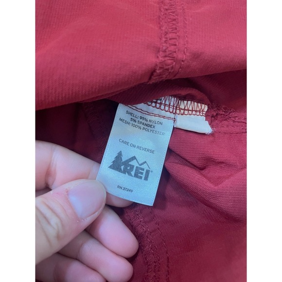 Men's REI Red Short Sleeve Button Up Hiking Outdoor Shirt Medium - Picture 8 of 8
